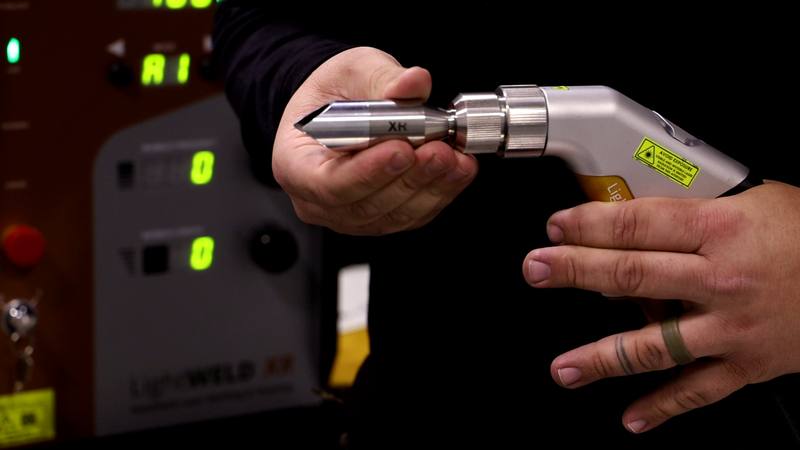 Instant Nozzle Swap — LightWELD 1500 XC